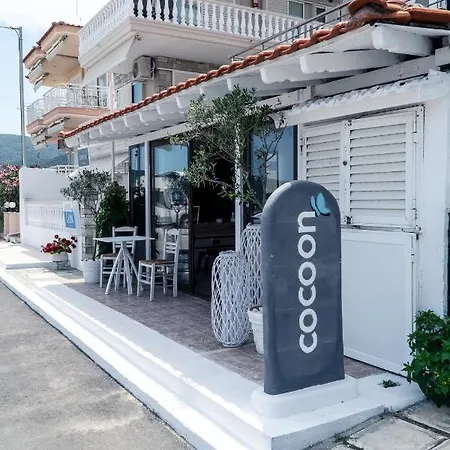 Cocoon Hotel-beach Bar Hotel *