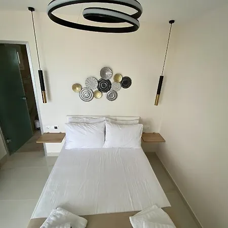 فندق Cocoon Hotel-beach Bar سارتي