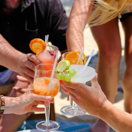 Cocoon Hotel-beach Bar *