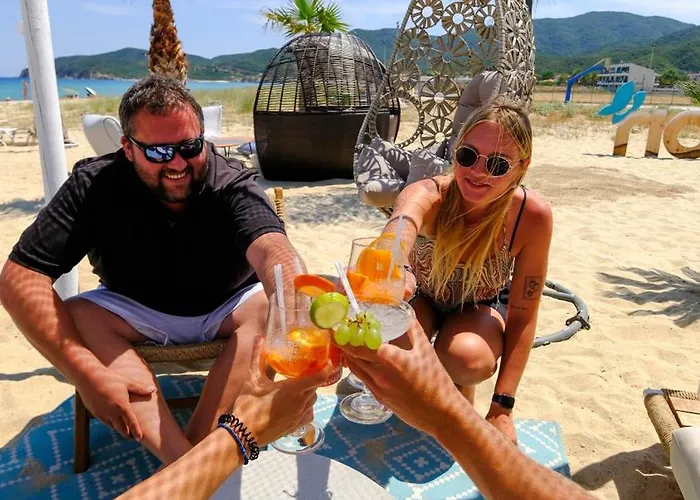 Cocoon Hotel-beach Bar *