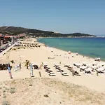 Cocoon Hotel-beach Bar Hotel *
