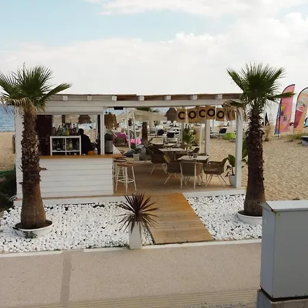 Cocoon Hotel-beach Bar *