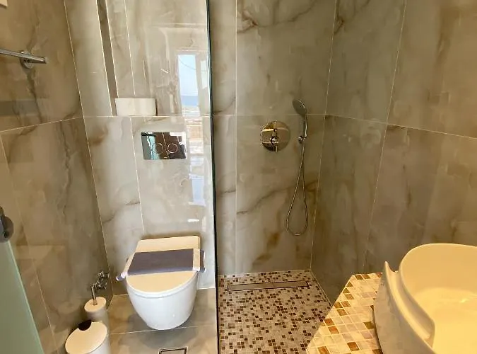 Cocoon Hotel-beach Bar *