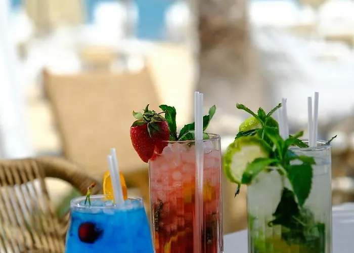 Cocoon Hotel-beach Bar
