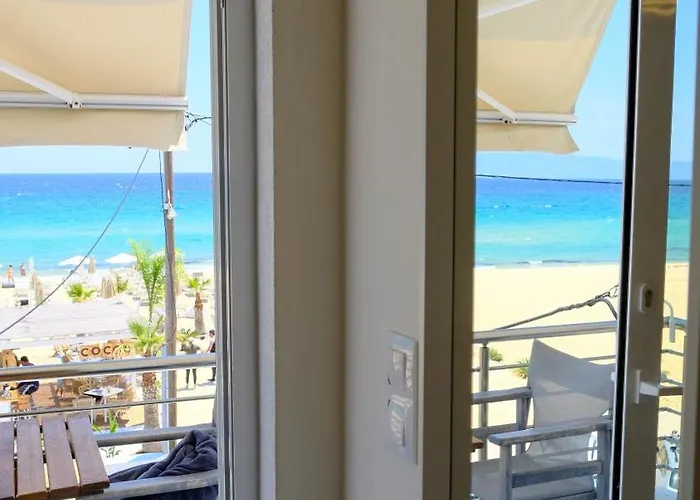 Cocoon Hotel-beach Bar Hotel *