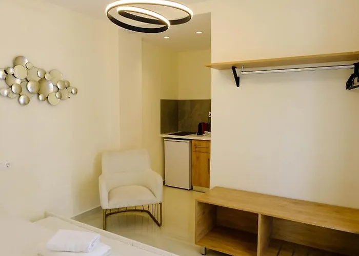 Cocoon Hotel-beach Bar