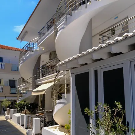 Szálloda Cocoon Hotel-beach Bar *