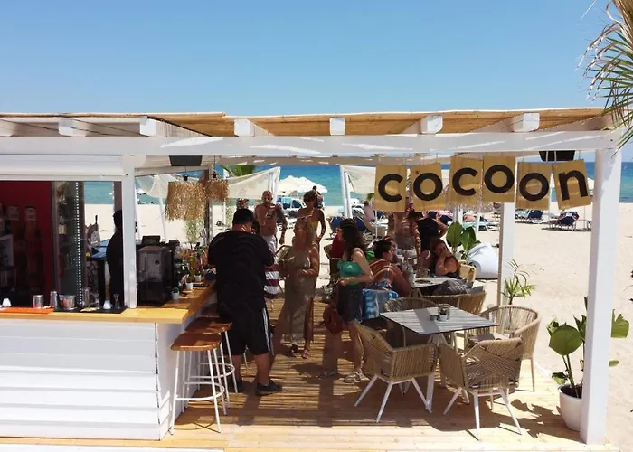 Cocoon Hotel-beach Bar Сарти