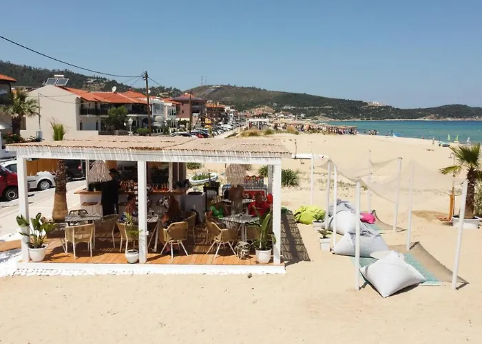 Cocoon Hotel-beach Bar Отель *