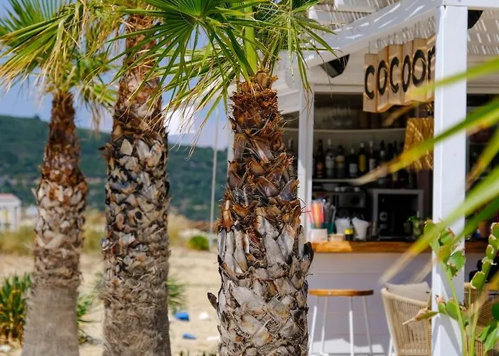 Cocoon Hotel-beach Bar Сарти